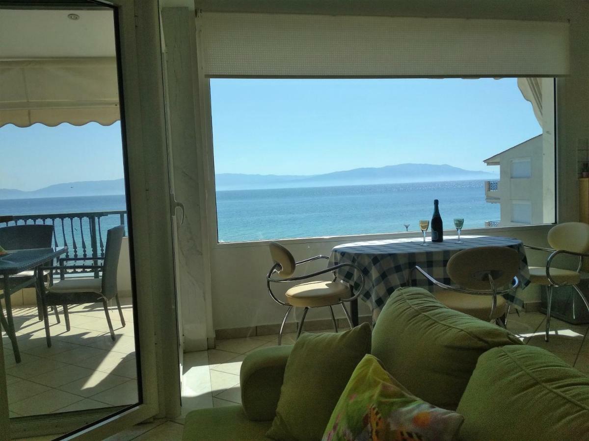 Luxury Sea View Apartment Ofrinion Luaran gambar
