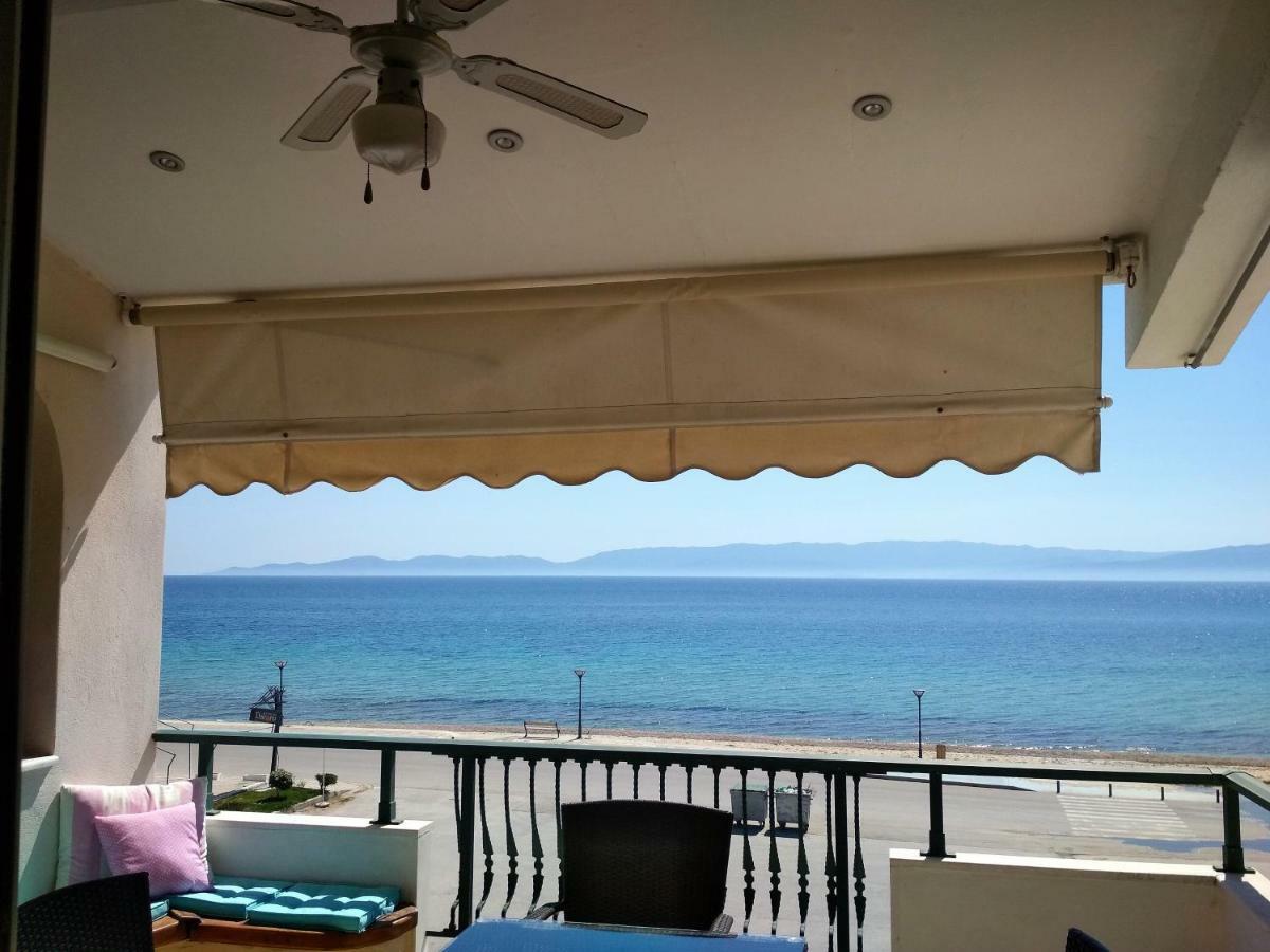 Luxury Sea View Apartment Ofrinion Luaran gambar