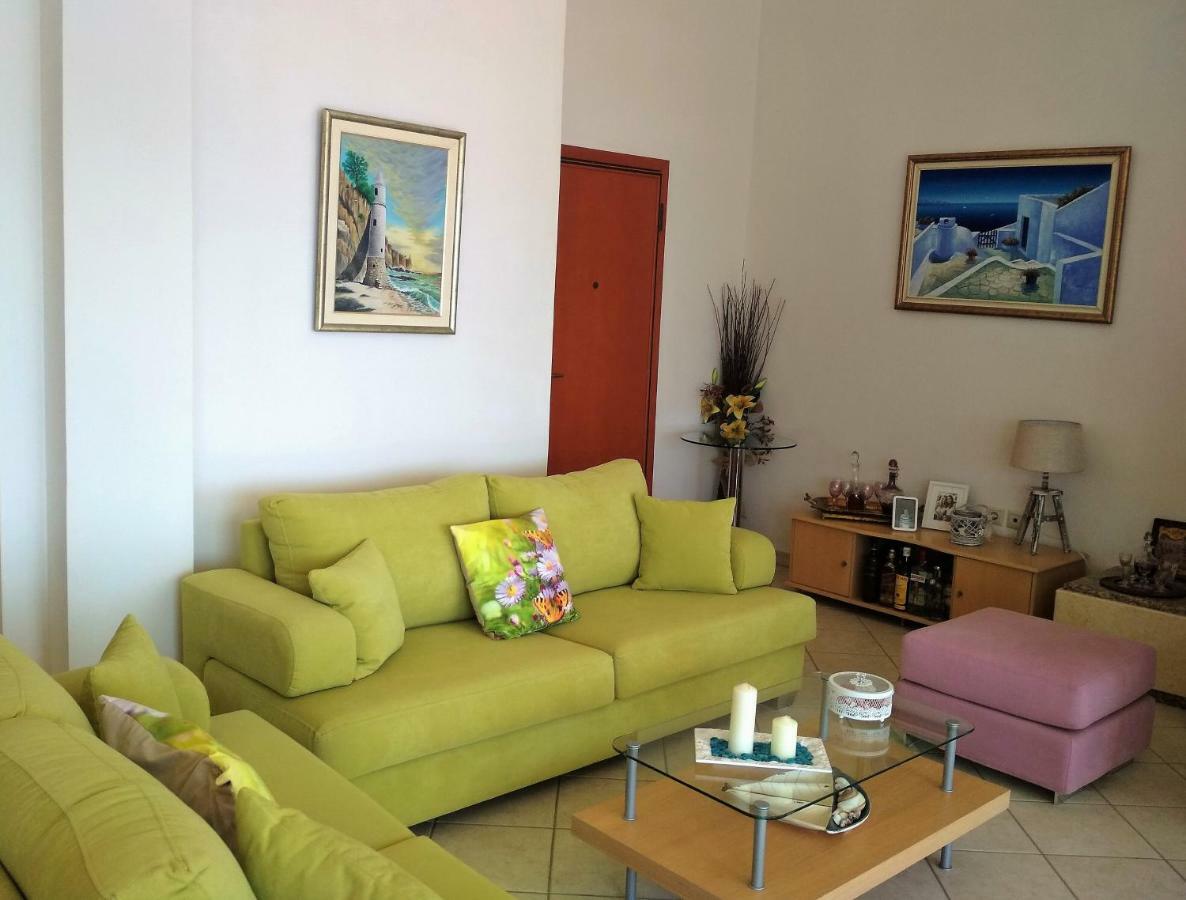 Luxury Sea View Apartment Ofrinion Luaran gambar